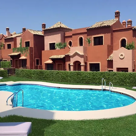 Townhouse Azata Golf - 5 Min Driving From The Beach Сasa de vacaciones